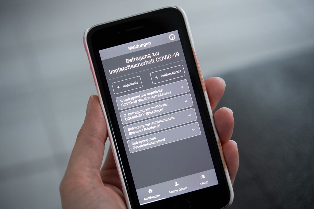 In der „SafeVac“-App lässt sich nun auch zurückmelden, wie man die Auffrisch-Impfung gegen Covid-19 vertragen hat.