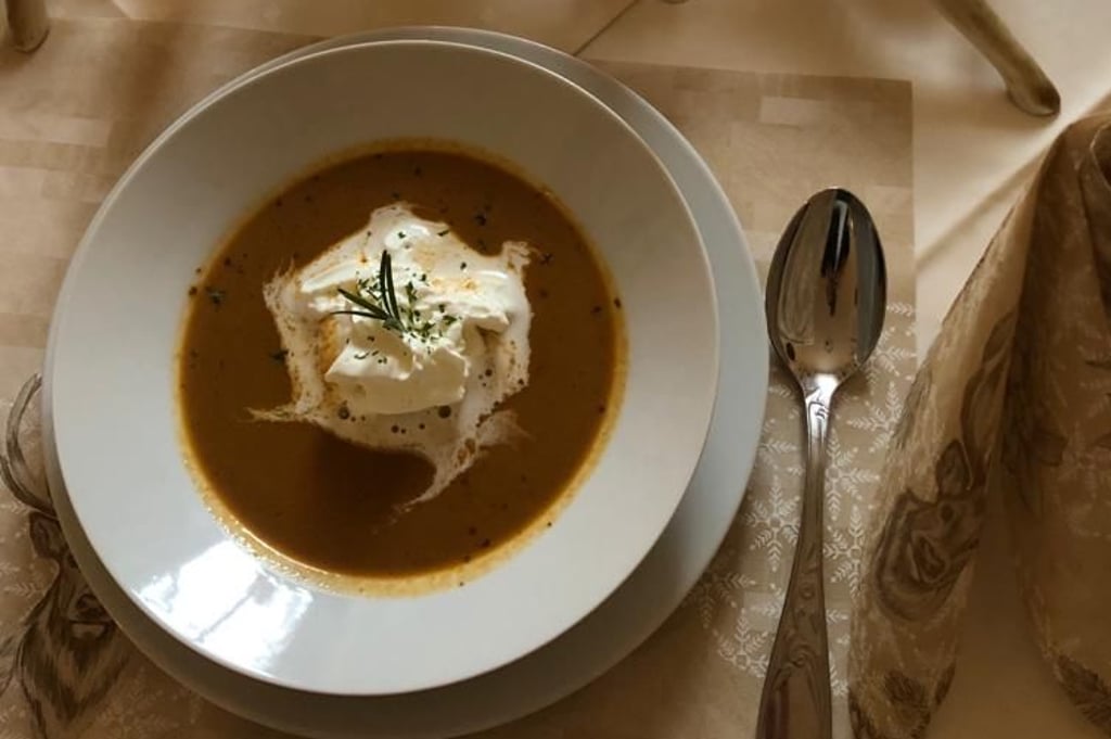 Rezeptvorschlag aus der Jagdhütte Röderhof für das Adventsmenü der Volksstimme: eine Wildcremesuppe.