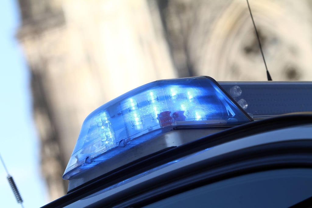 Die Polizei war am Sonntagmorgen in einem halleschen Club im Einsatz.