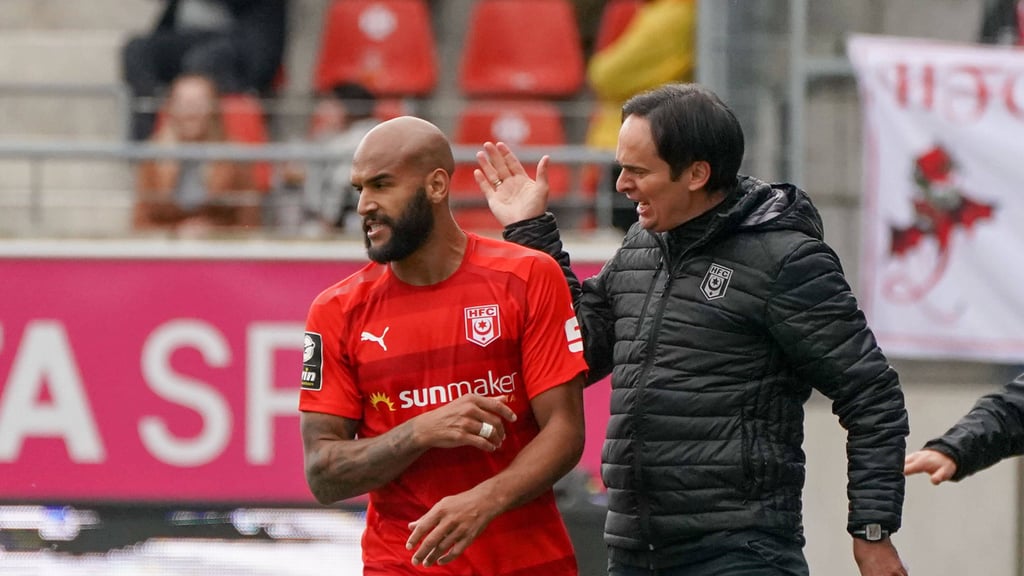 Zu Torjäger Terrence Boyd hatte Trainer Florian Schnorrenberg einen guten Draht.