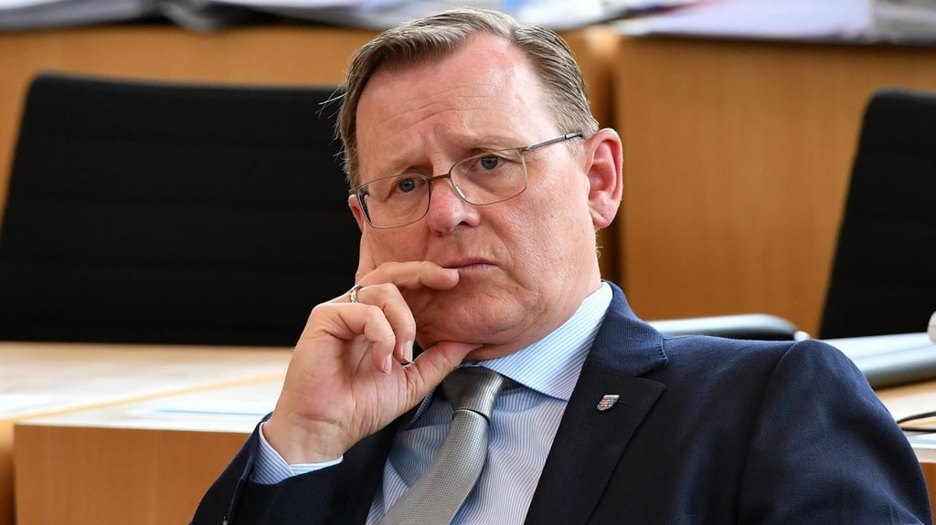 Thüringens Ministerpräsident Bodo Ramelow erwartet durch neuen Impfstoff Novavax mehr Impfungen in Ostdeutschland.