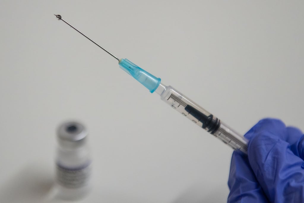 Die Corona-Impfstoffe haben gegen Omikron zwar eine abgeschwächte Abwehrreaktion, dennoch schützen sie auch hier vor schweren Verläufen. Das ergaben Untersuchungen aus Südafrika.
