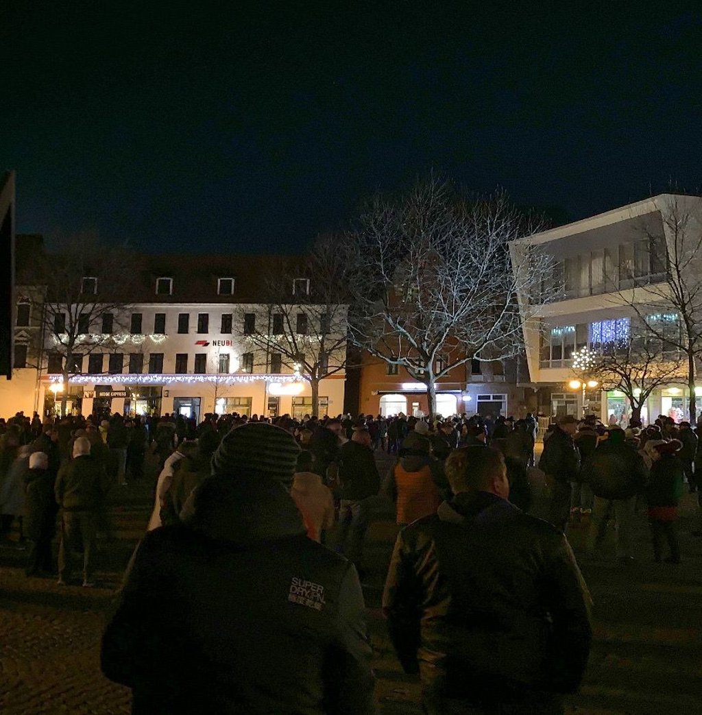 Der Bitterfelder Marktplatz am Montag gegen 18 Uhr