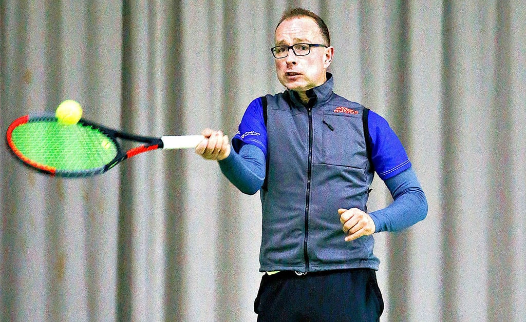 Maurice Witt von den Herren 40 des TC Blau-Weiß Schönebeck fuhr sowohl im Einzel als auch im Doppel wichtige Zähler ein. Zusammen mit seinen Teamkollegen steht er ungeschlagen auf dem ersten Tabellenplatz.