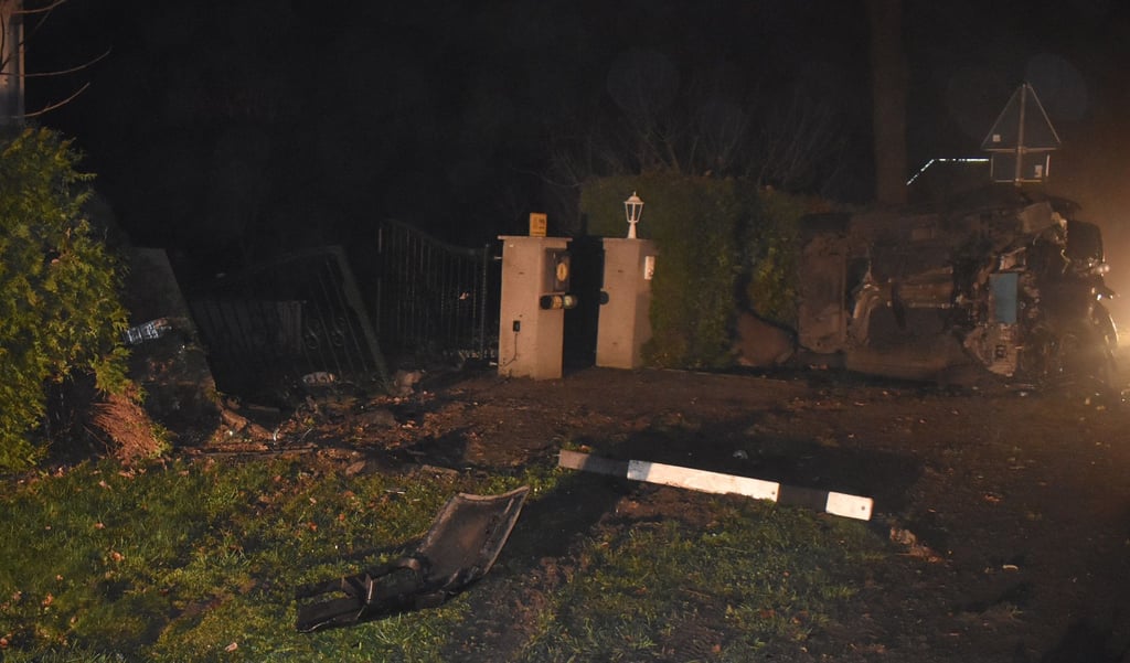 Ein kleines Trümmerfeld erwartete die Rettungskräfte am Unfallort.