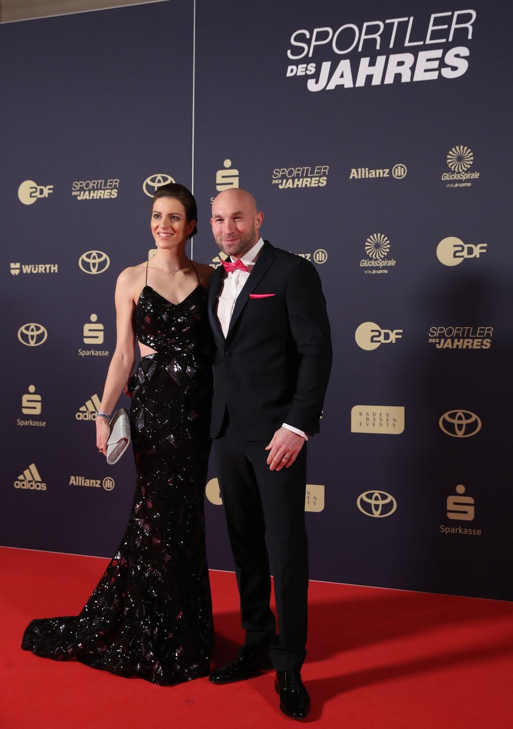 Ronald Rauhe, ehemaliger Kanute, und Begleitung kommen zur Gala zur Wahl der "Sportler des Jahres" 2021.