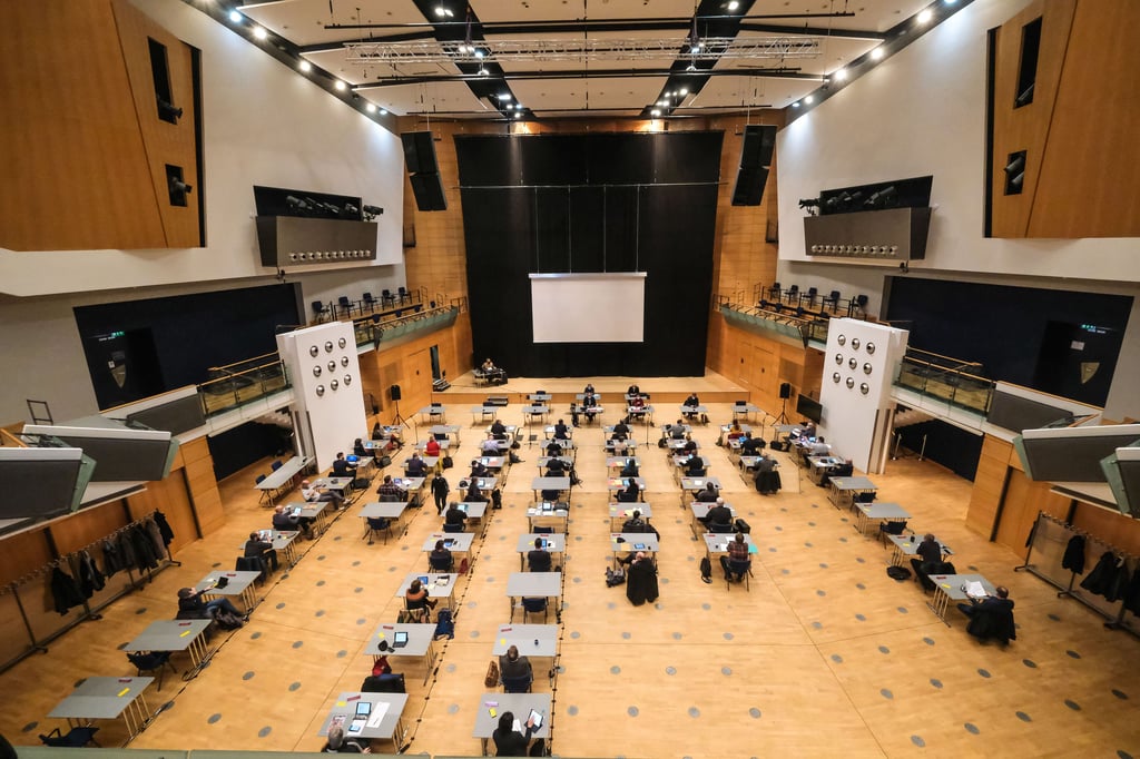 Der Stadtrat tagt an diesem Mittwoch wieder in der Händelhalle.