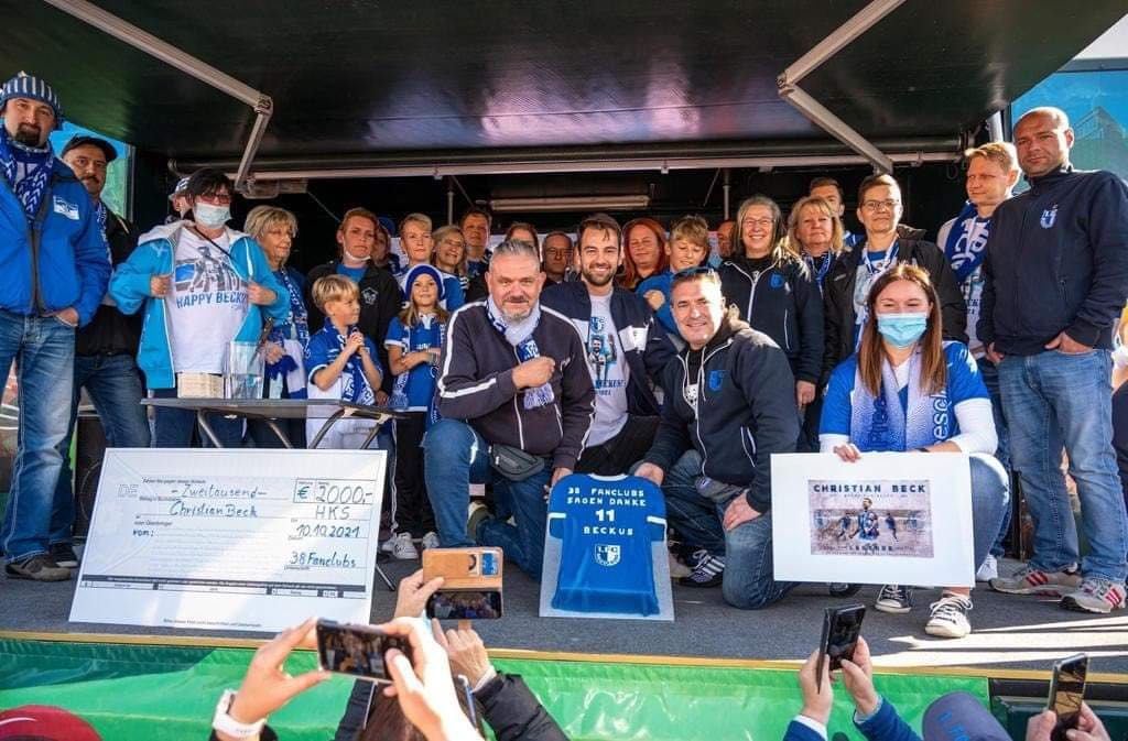 Nach achteinhalb Jahren verließ der 33-jährige Stürmer den 1. FC Magdeburg. Die Überschusssumme des Abschiedsspiel geht an mehreren Initiativen für Kinder.