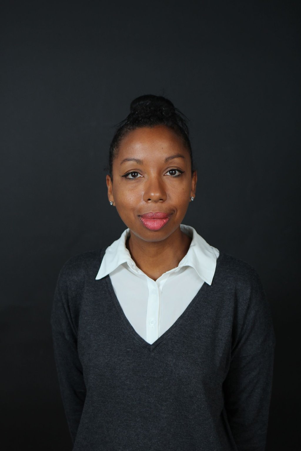 Die französische Schriftstellerin Marie NDiaye. In NDiayes neuem Roman "Die Rache ist mein" verheddert sich eine Anwältin in einem dichten Gestrüpp aus Mutmaßungen, Phantasien und diffusen Erinnerungen.