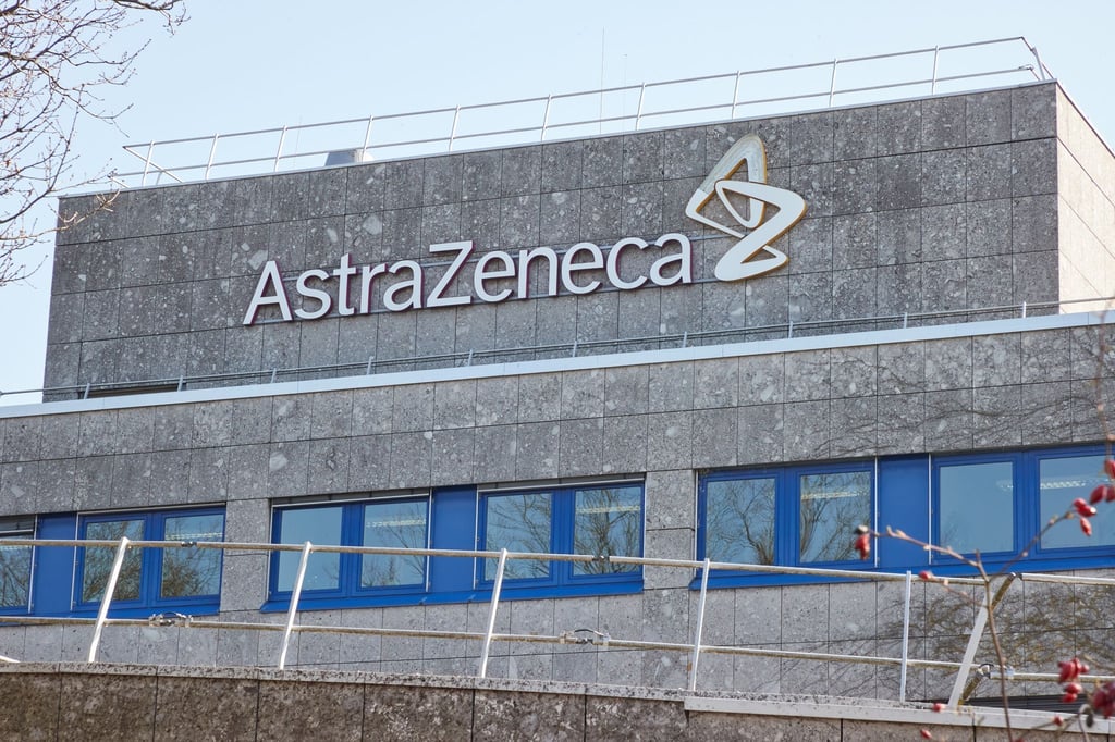 Auch der Hersteller Astrazeneca will mit Forschern der Universität Oxford an einem Corona-Impfstoff arbeiten, der an die neue Omikron-Variante angepasst ist.