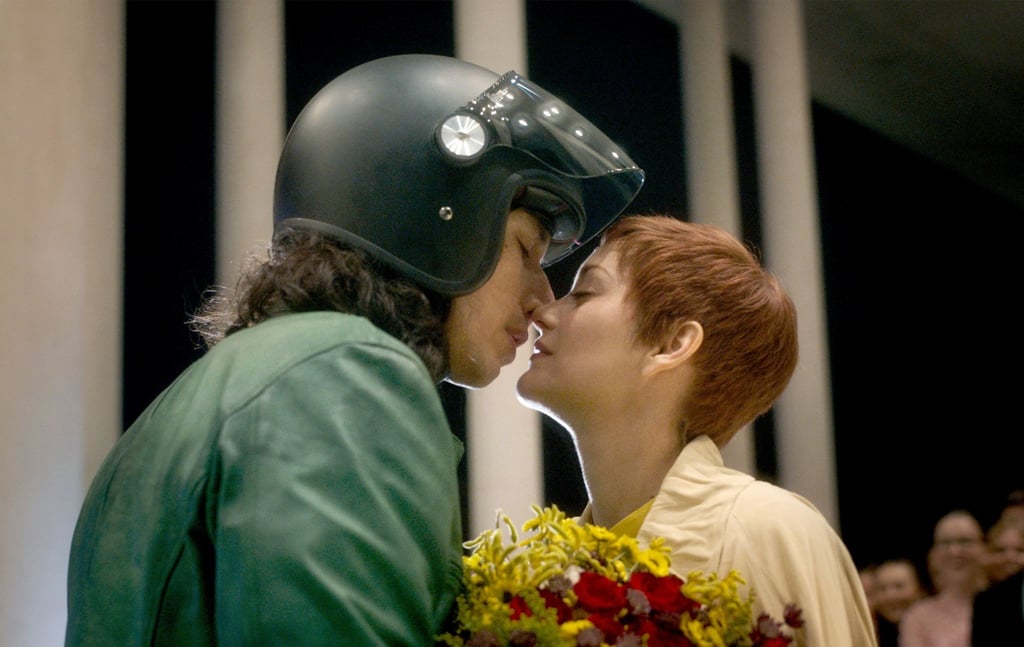 In „Annette“ wird viel gesungen - und auch geküsst: Adam Driver als Henry McHenry und Marion Cotillard als Ann Defrasnoux.