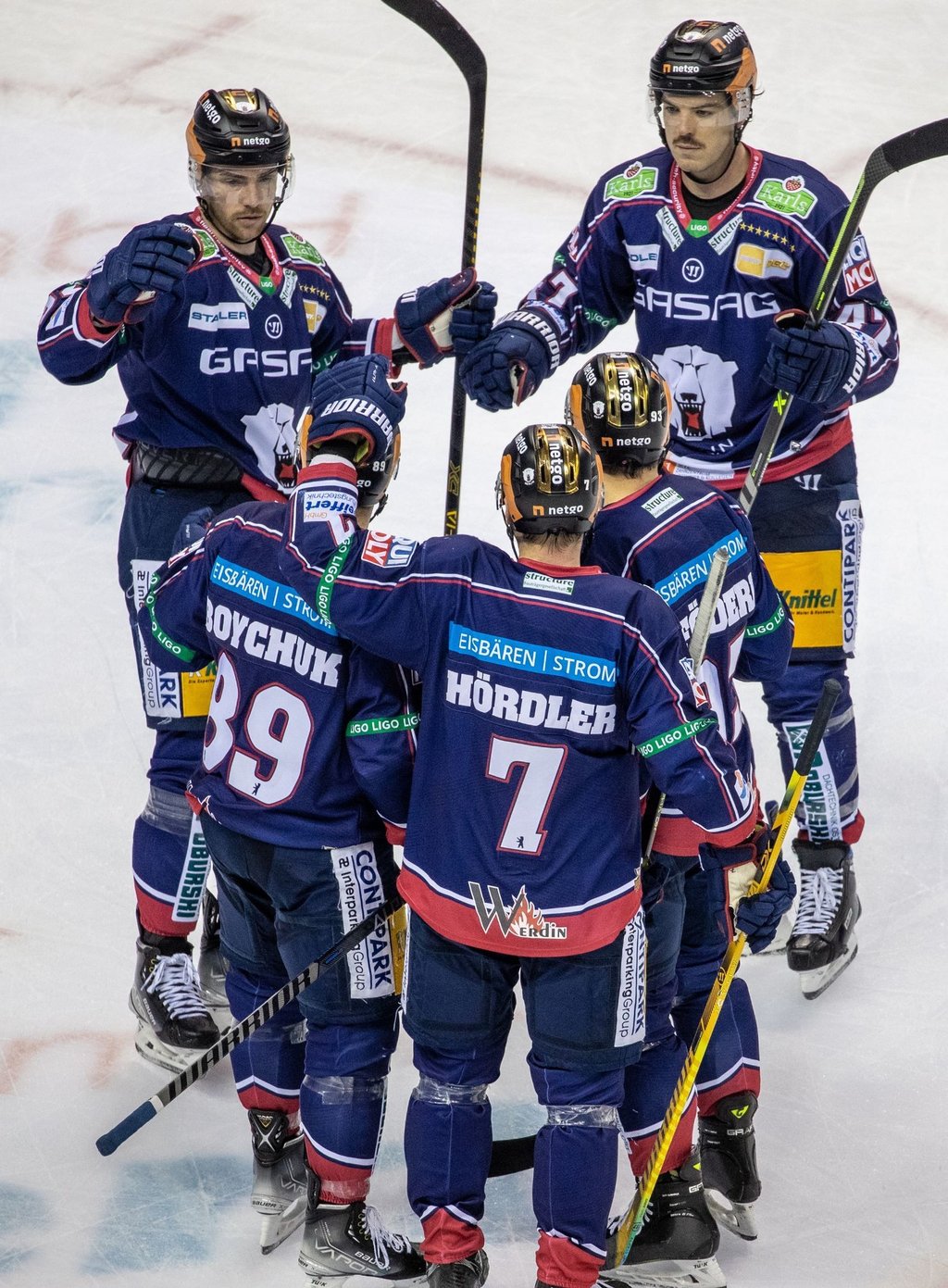 Auch ohne Einsatz nun Tabellenführer: Die Eisbären Berlin.
