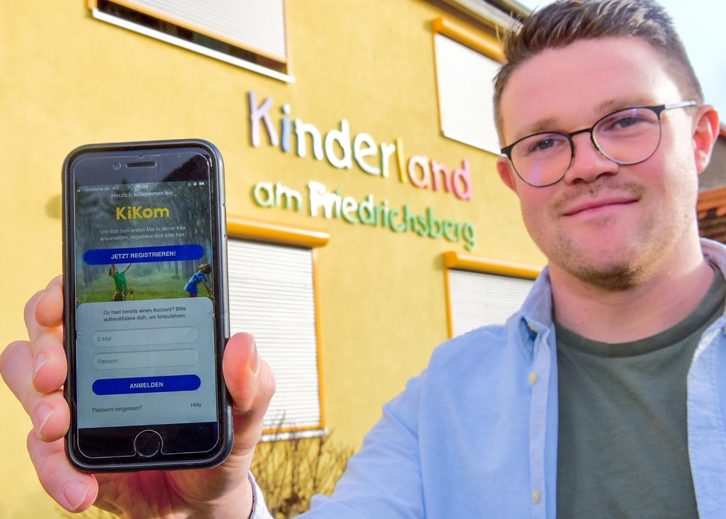 Toni Schneider steht mit den Eltern per App im Kontakt.