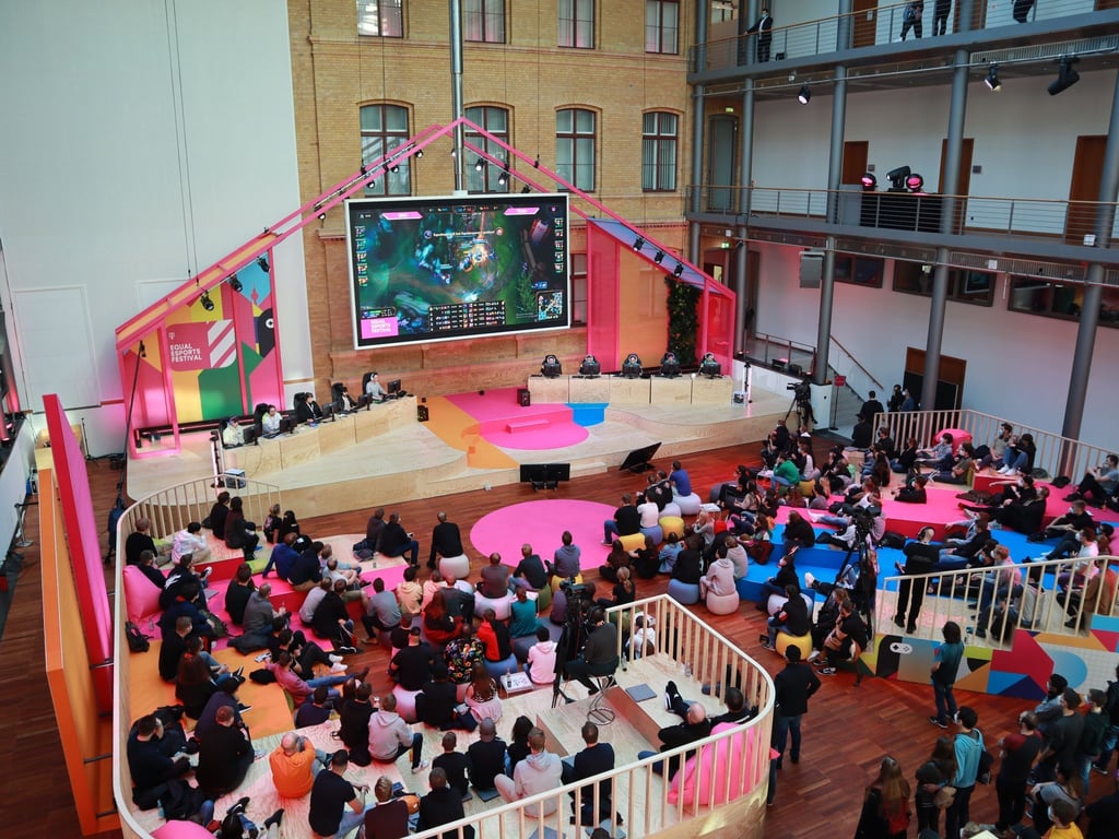 Ein Showmatch beim Equal Esports Festival.