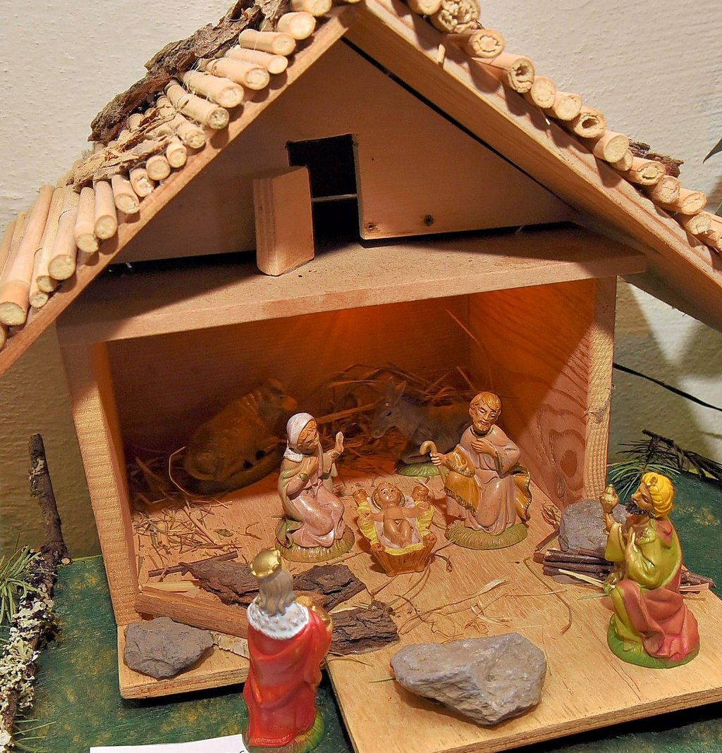 Wie einst Jesus, hier als Weihnachtskrippe dargestellt, kam in der Neujahrsnacht 1776 in Bischofrode ein Kind in einem Stall zur Welt.