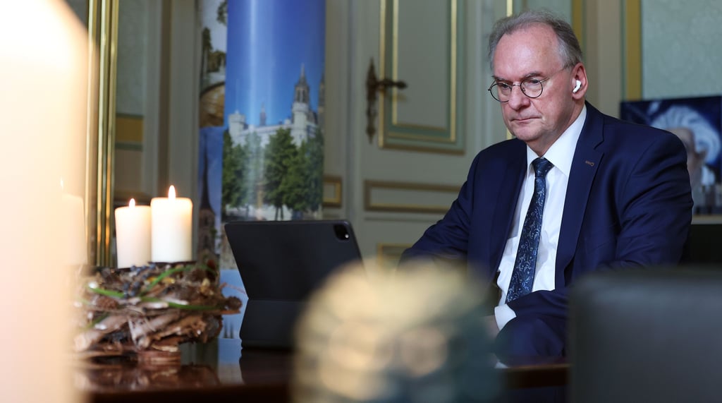 Sachsen-Anhalts Ministerpräsident Reiner Haseloff (Archivbild).