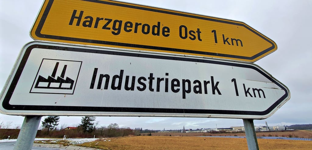 Neun Millionen Euro bekommt die Stadt Harzgerode für die Erweiterung des Industrieparks, der zwischen Schieloer Straße, Friedhof, ehemaliger Deponie und Anbindungsstraße entstehen soll.