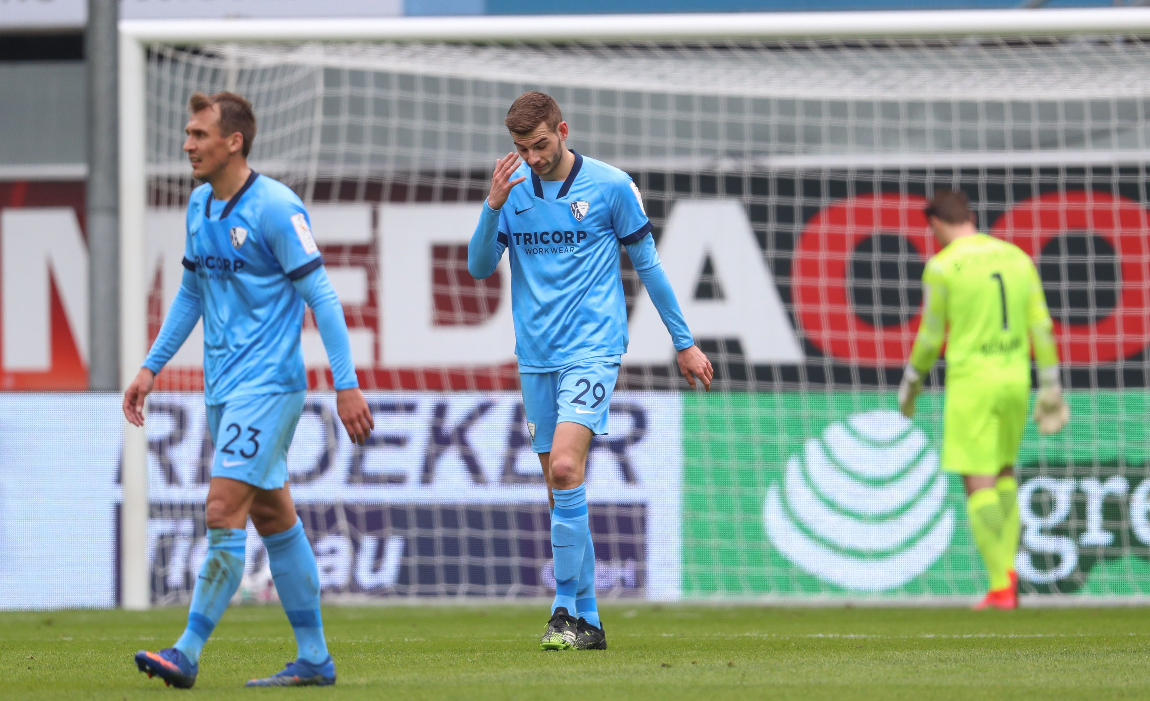 Spannung Im Aufstiegsrennen - Nach HSV Verliert Auch Bochum Deutlich