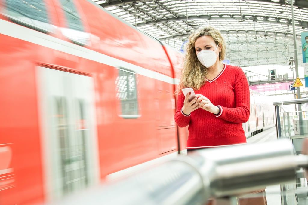 Entweder oder: Wer in den Betrieb fährt, kann Fahrtkosten geltend machen.