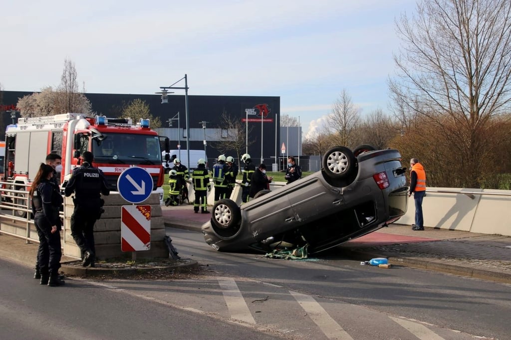Bei einem Verkehrsunfall in der Blücherstraße ist am Donnerstagmorgen eine Person schwer verletzt worden.