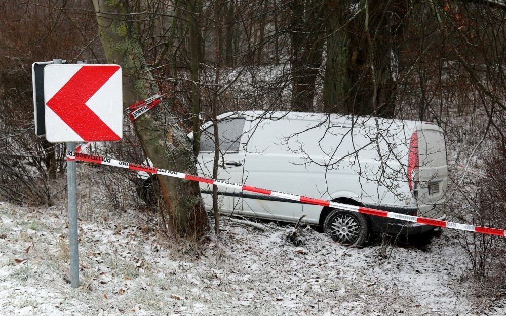 Der Fahrer des Kleintransporters blieb unverletzt.