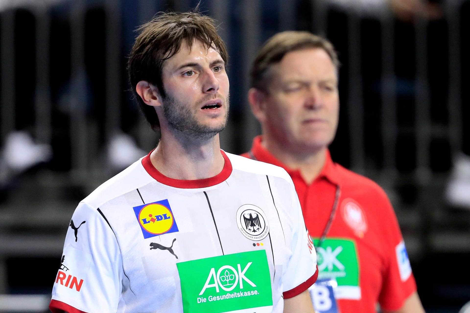 Uwe Gensheimer steht als Kapitän der deutschen Handballer in der Kritik - aber nicht bei Bundestrainer Alfred Gislason.