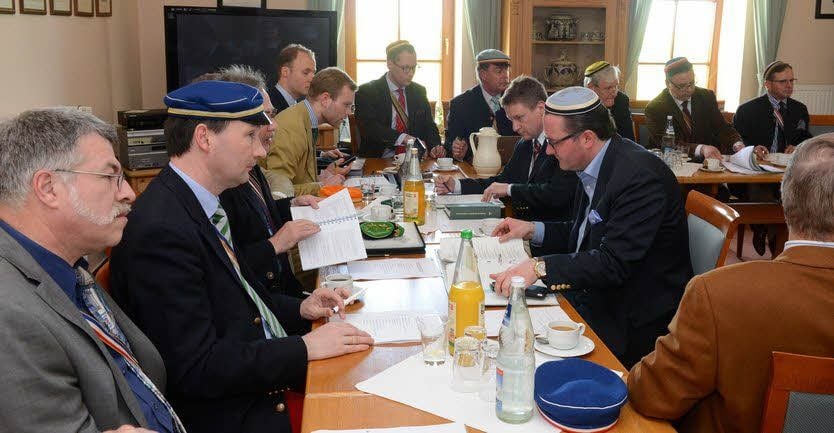 Im Rittergut Kreipitzsch tagt der Gesamtausschuss des Verbandes Alter Corpsstudenten. Die Vereinigung feiert ihr 125-jähriges Bestehen.