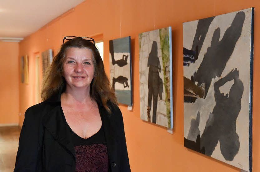 Katrin Drabner aus Berlin ist im Steinmeister Gästehaus keine Unbekannte mehr. Bereits 2013 stellte sie dort ihre Werke aus.