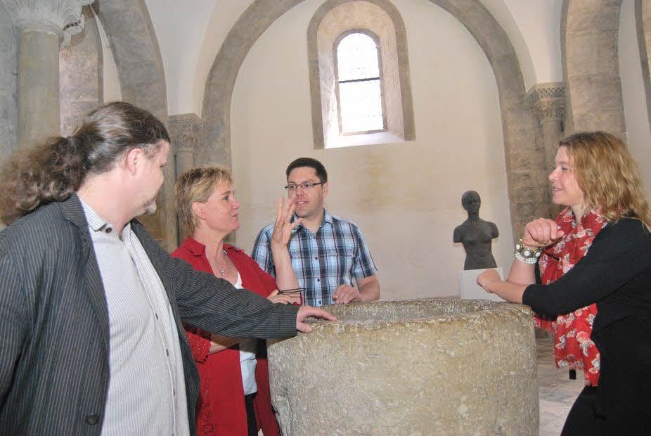 In der Doppelkapelle: Sabine Lichtenberg von Lotto (2.v.l.) im Gespräch mit Jörg Peukert (l.), René Matthes und Susanne Ansorg.