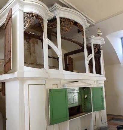 Nur noch die Hülle der Orgel steht auf der Kirchenempore.