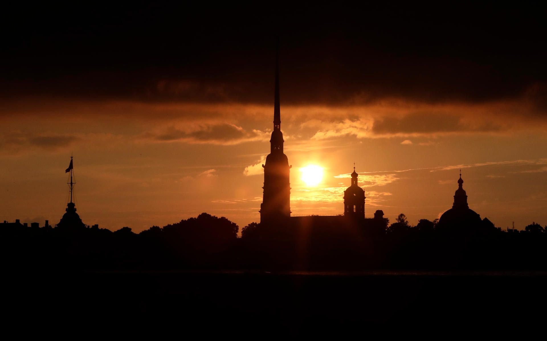 Die Silhouette der Peter-und-Paul-Festung.