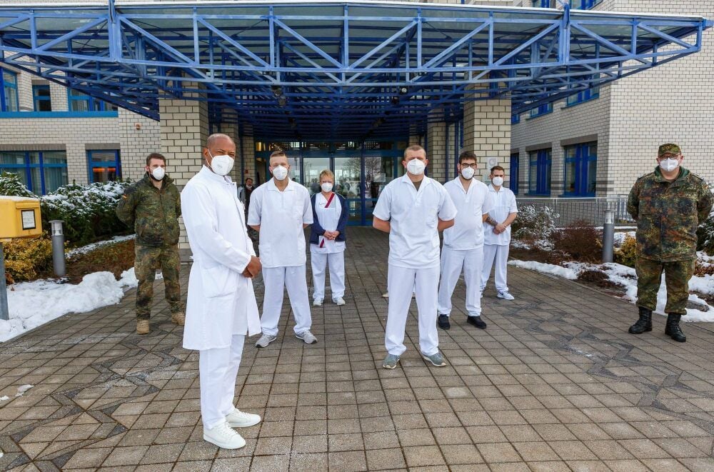 Soldaten helfen derzeit im Zeitzer SRH-Klinikum.