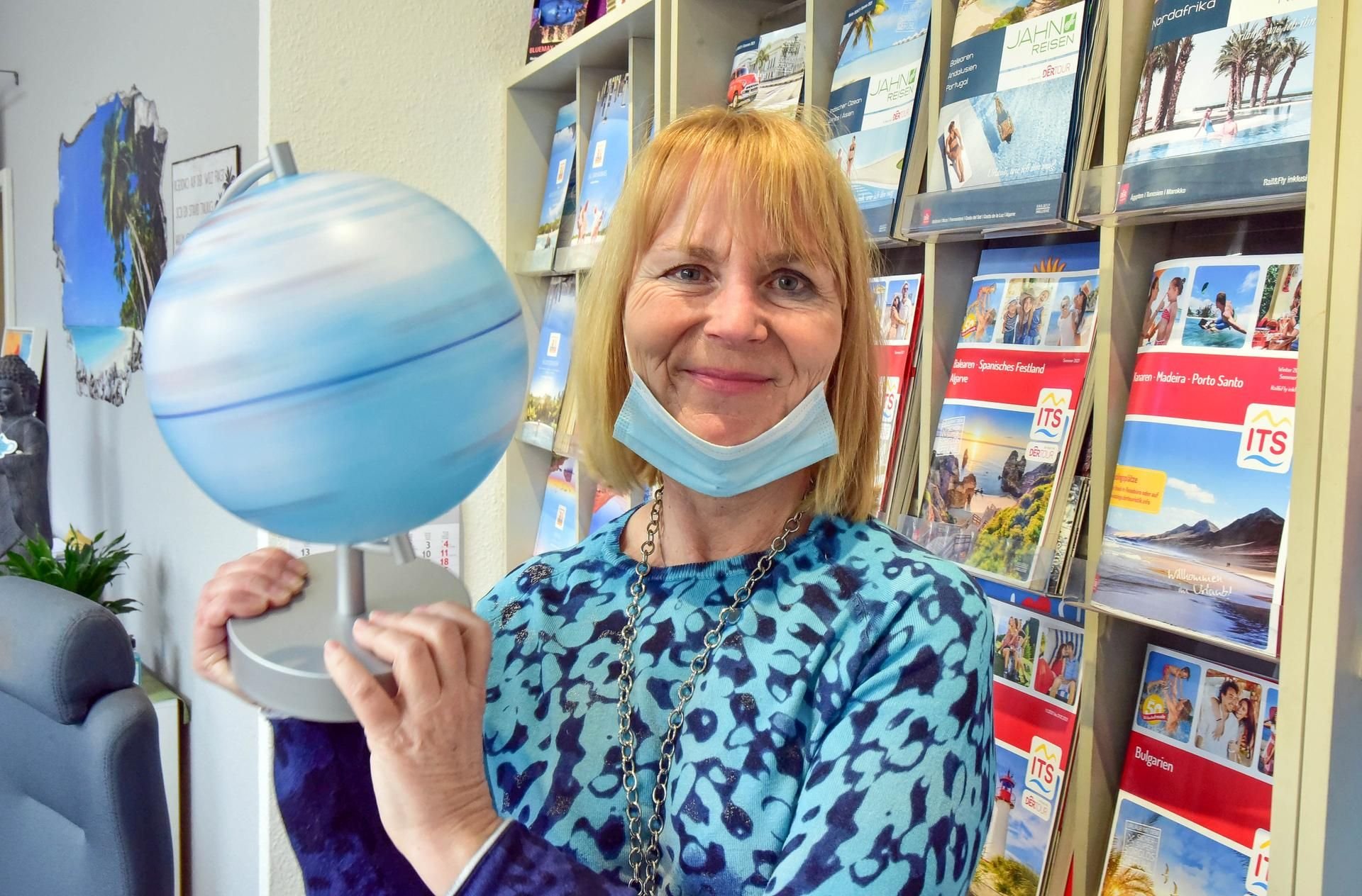 Kerstin Voigt in ihrem Reisebüro.