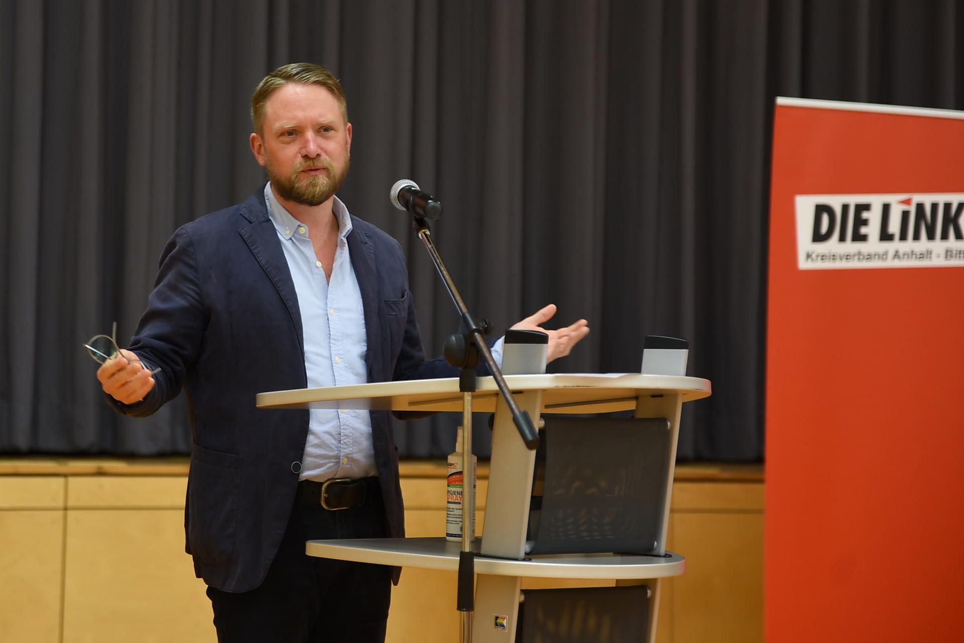 Jan Korte macht sich dafür stark, dass nicht die „kleinen Leute“ die milliardenschweren Hilfen während der Corona-Krise ausbaden müssen.