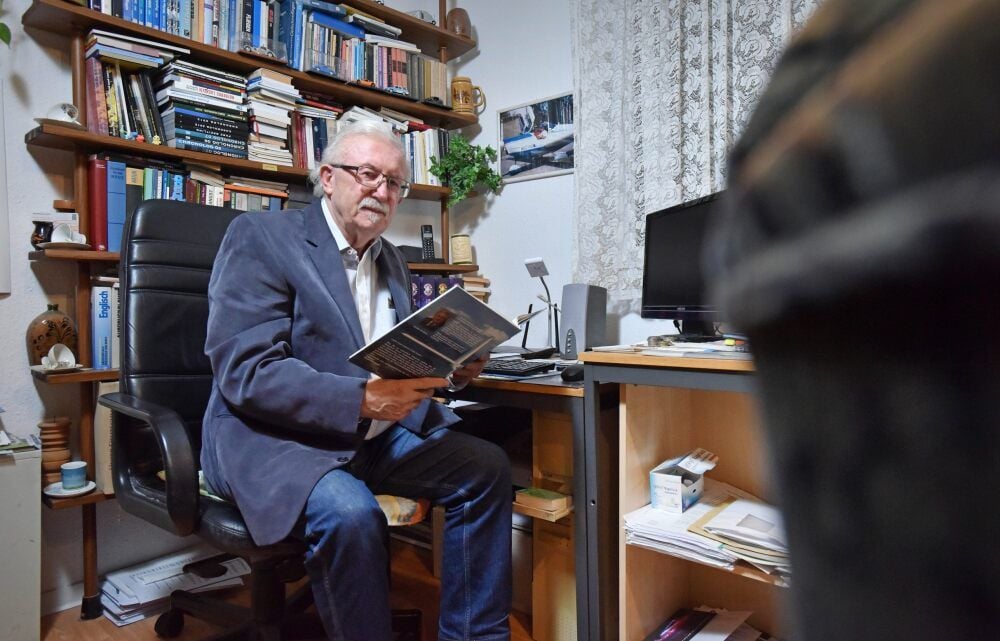 Nach einer Corona-Infektion findet Sandor Kulman wieder in den Alltag zurück. Der Wolfener arbeitet an neuen Büchern.