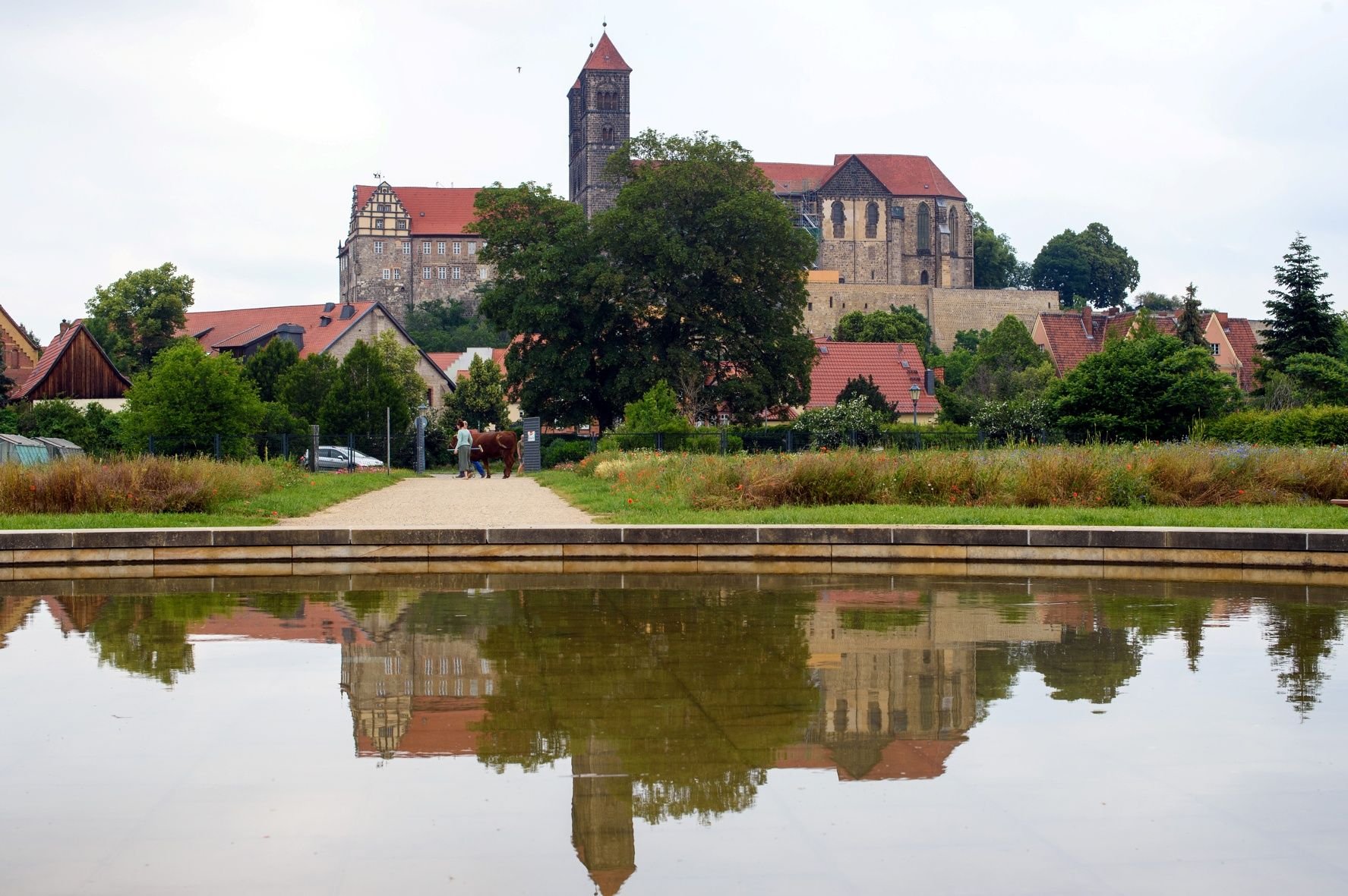 In der Stadt Quedlinburg gibt es im Welterbe viele touristische Ziele, zu denen natürlich auch der Stiftsberg mit den Stiftsgebäuden und der Stiftskirche St. Servatii zählt.