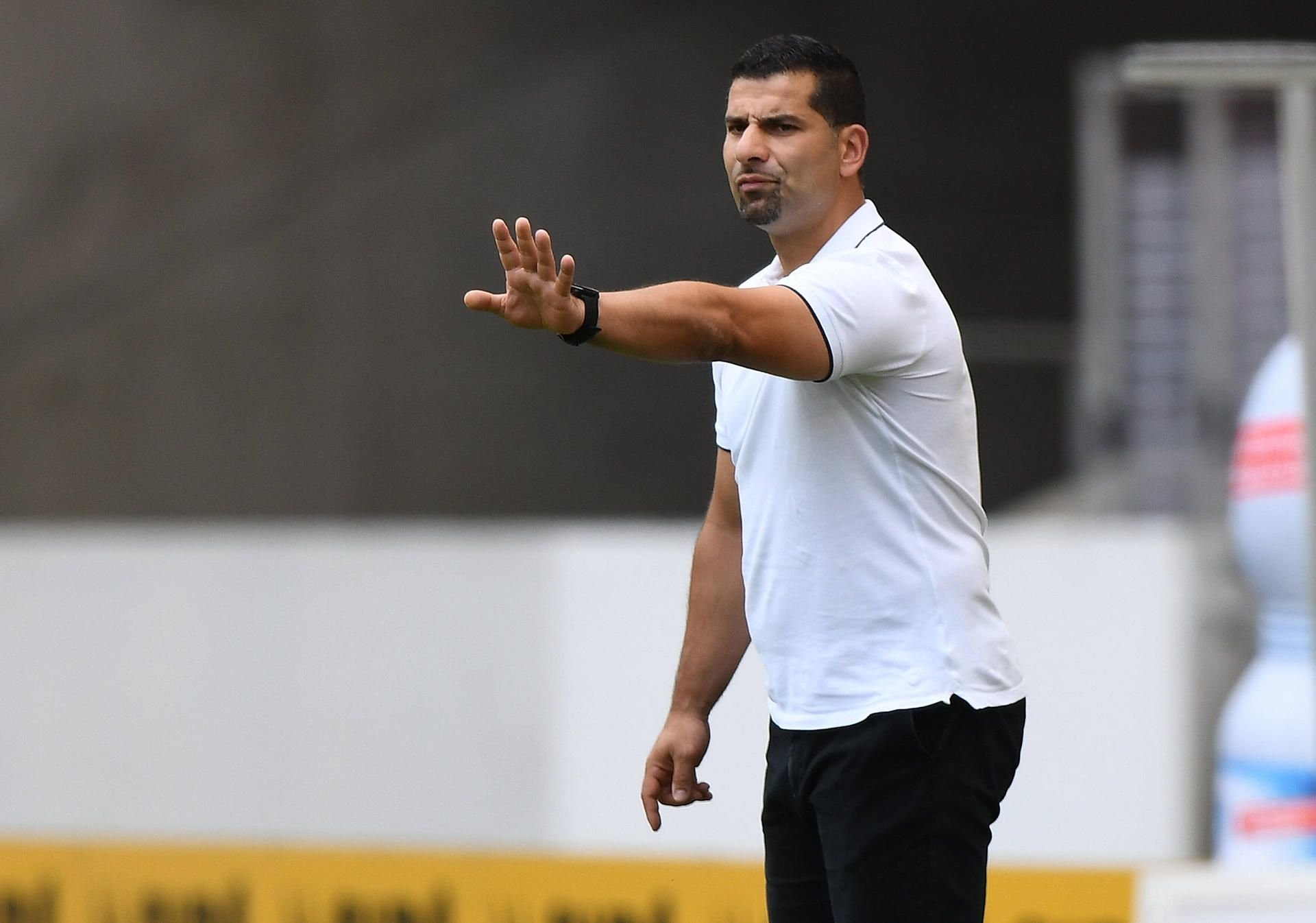Dimitrios Grammozis wird neuer Trainer beim FC Schalke 04.