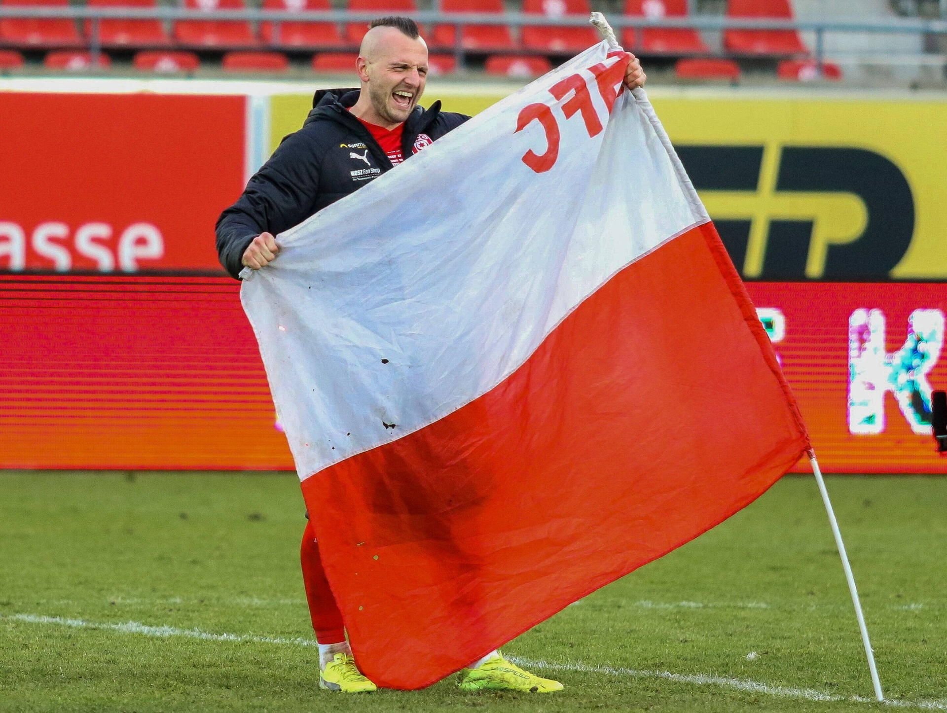 Der gebürtige Hallenser Toni Lindenhahn gehört seit 2009 ununterbrochen dem Profiteam des HFC an.