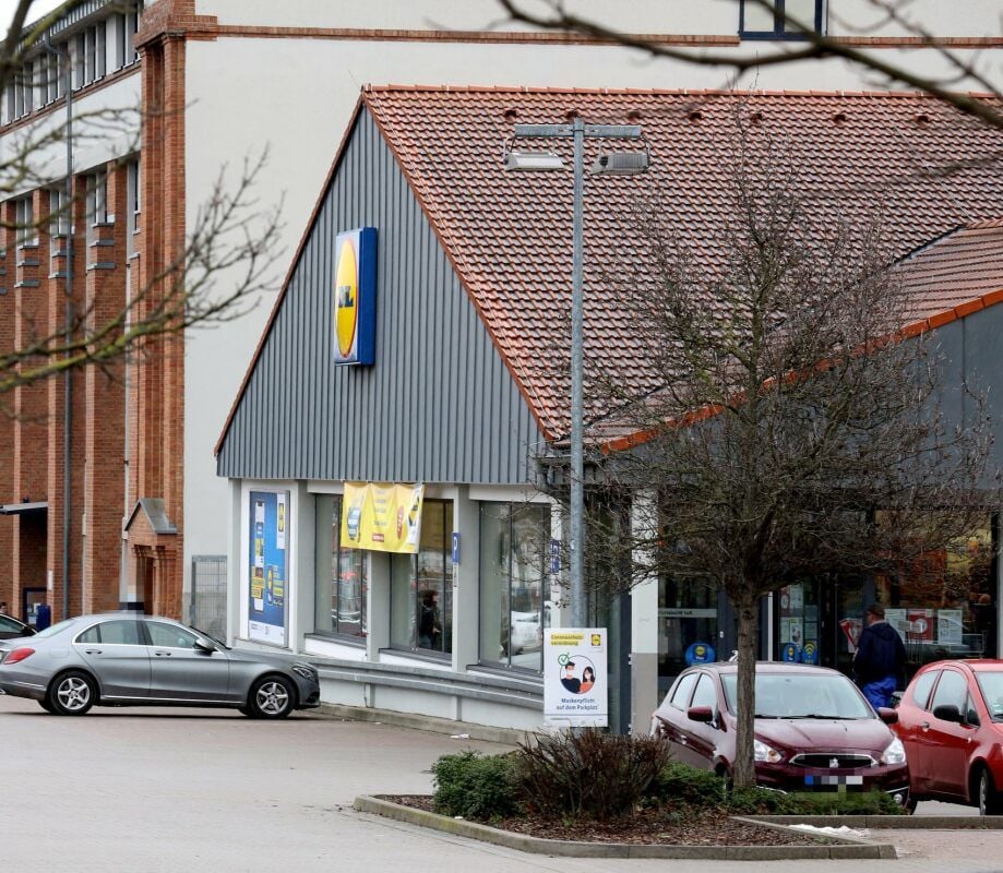 Der Lidl-Markt an der Mauerstraße Bernburg war das Ziel eines Raubüberfalls des festgenommenen Räubers.