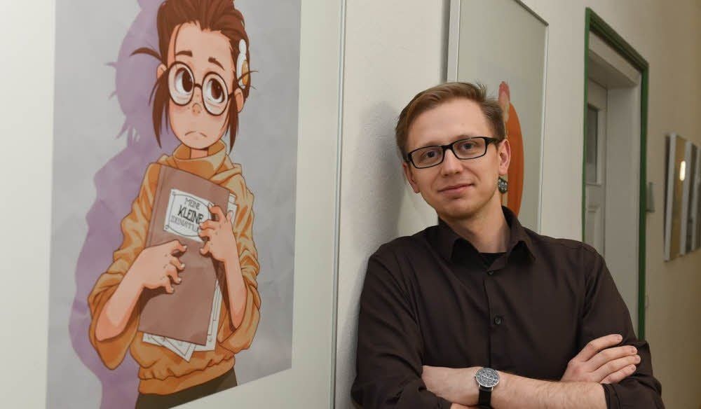 „Mixart“ heißt die Ausstellung des Naumburgers Peter Straubel in der Rathaus-Galerie. Der 30-Jährige versammelt darin Mangas und Comics, rundum verrückte und manch bekannte Gestalten.