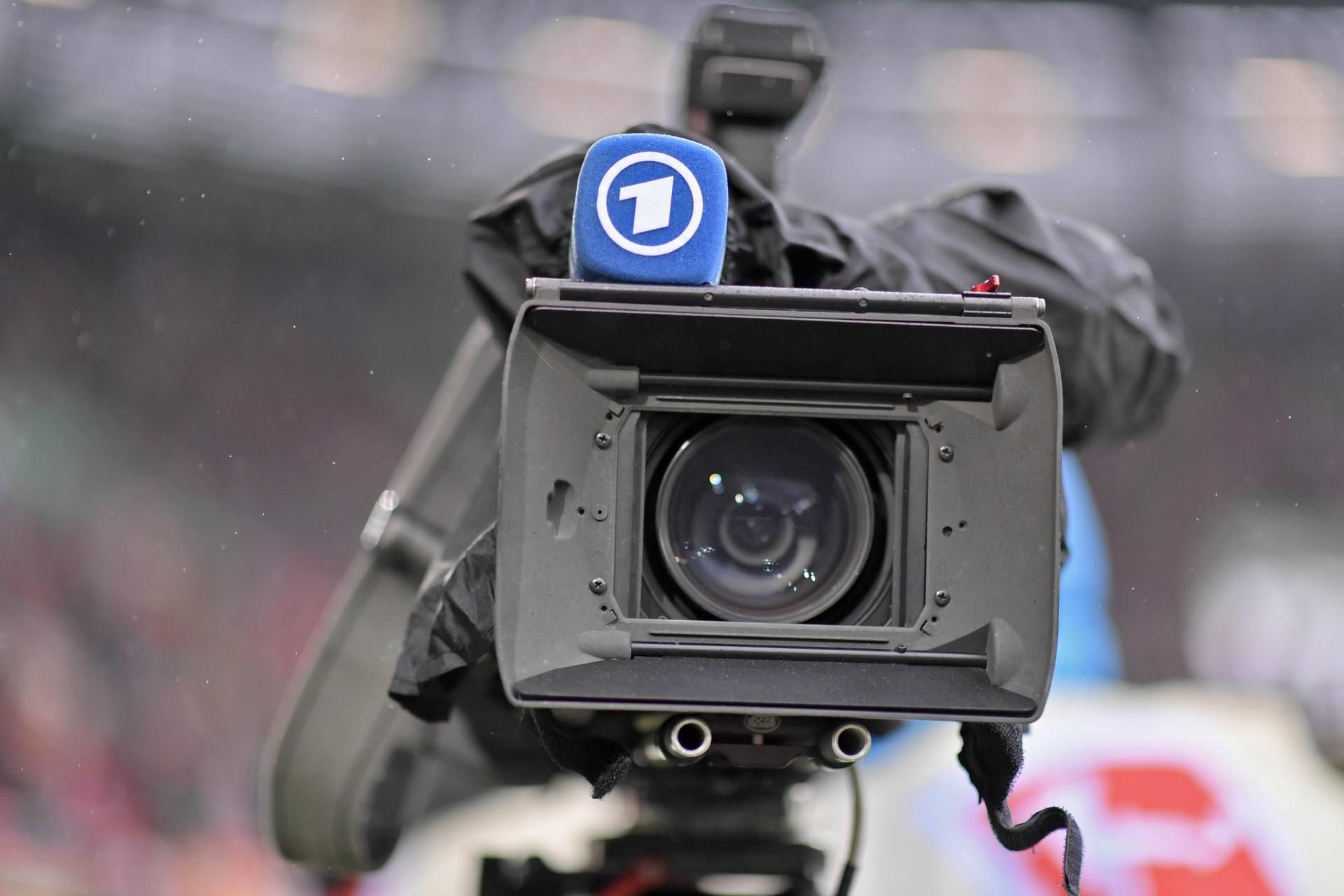 ARD und ZDF übertragen gemeinsam die Fußball-EM und Olympia - die Planungen für den Sommer sind aber extrem schwierig.