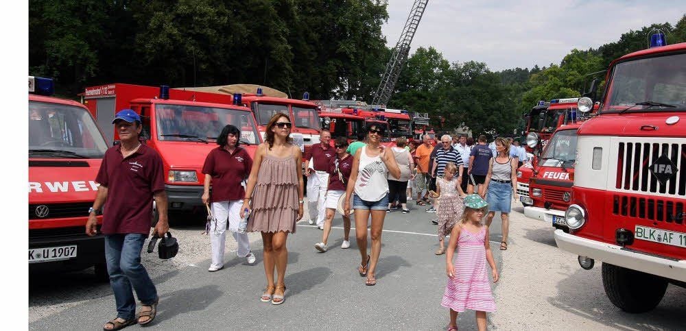 Gut besucht ist die Feuerwehrschau auf dem Schützenplatz.
