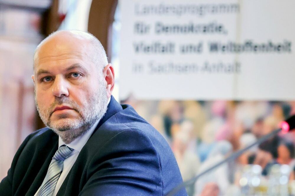 Max Privorozki ist Vorsitzender der jüdischen Gemeinde in Halle.