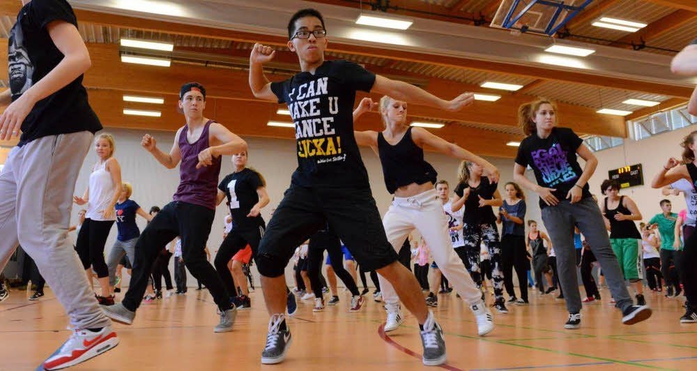 Das kostet Kraft: 130 junge Leute nehmen am Sommerkurs der „Hip-Hop Dance Academy“ im Jugend- und Sporthotel Euroville teil.