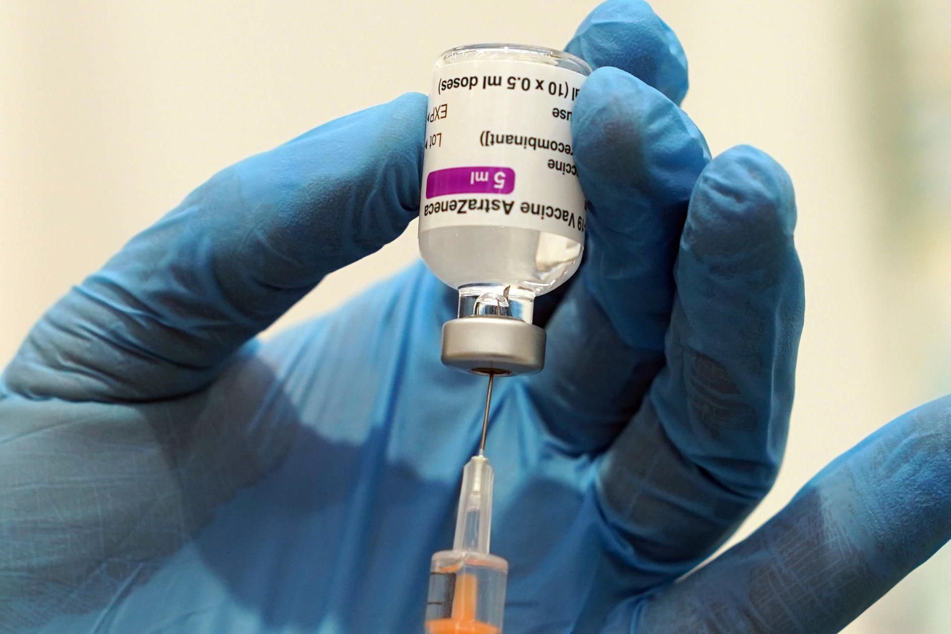Es gibt Streit mit dem Impfstoffhersteller Astrazeneca.