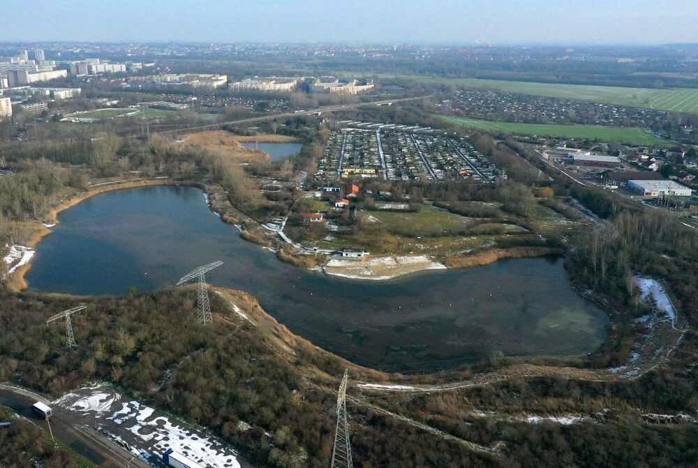 Die Angersdorfer Teiche im halleschen Westen leiden unter dem Klimawandel. Der Betrieb des Naturbades ist ungewiss.
