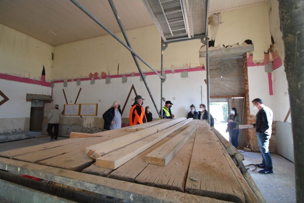 Die Mehrzweckhalle ist noch eine Baustelle.