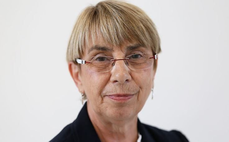 Ute Schnell arbeitet im Klinikum und impft Menschen gegen Corona.