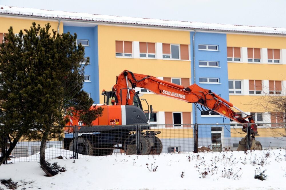 Wenn es das Wetter wieder zulässt, sollen die Arbeiten an den Außenanlagen der Sekundarschule Jessen-Nord fortgesetzt werden.