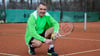 Bernd Bösel, der gelernte Boxer, spielt seit fünf Jahren auch Tennis: inzwischen für die  Ü-40-Vertretung des Naumburger TC.